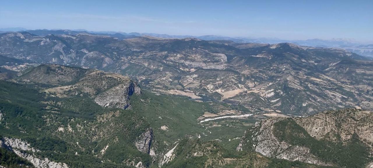 Gites Les Costoliers Châteauneuf-Miravail Dış mekan fotoğraf